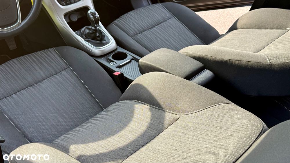 Opel Astra 1.4 Turbo Edition - 33