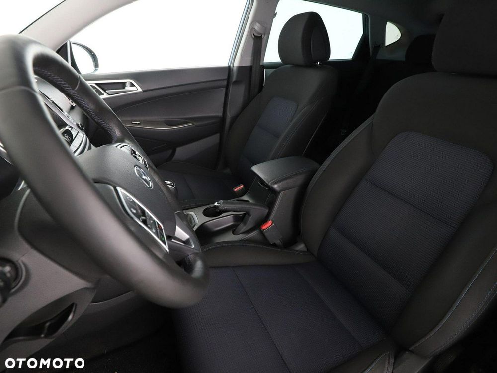 Hyundai Tucson blue 1.6 GDi 2WD Intro Edition - 14