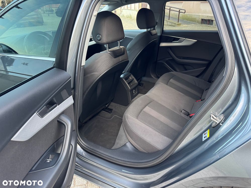 Audi A4 Avant 2.0 TDI S tronic - 24