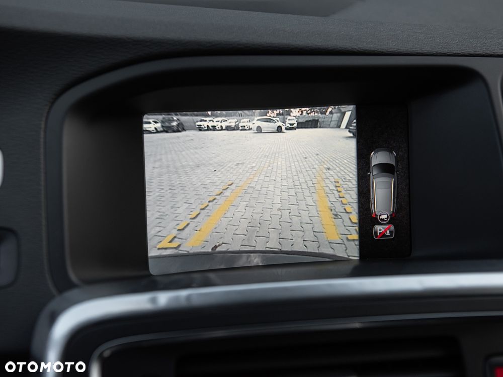 Volvo V60 T6 AWD R-Design - 23