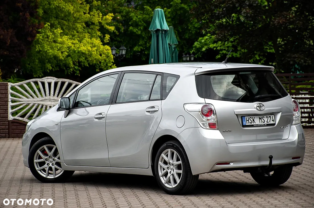 Toyota Verso 1.8 Premium 7os - 19