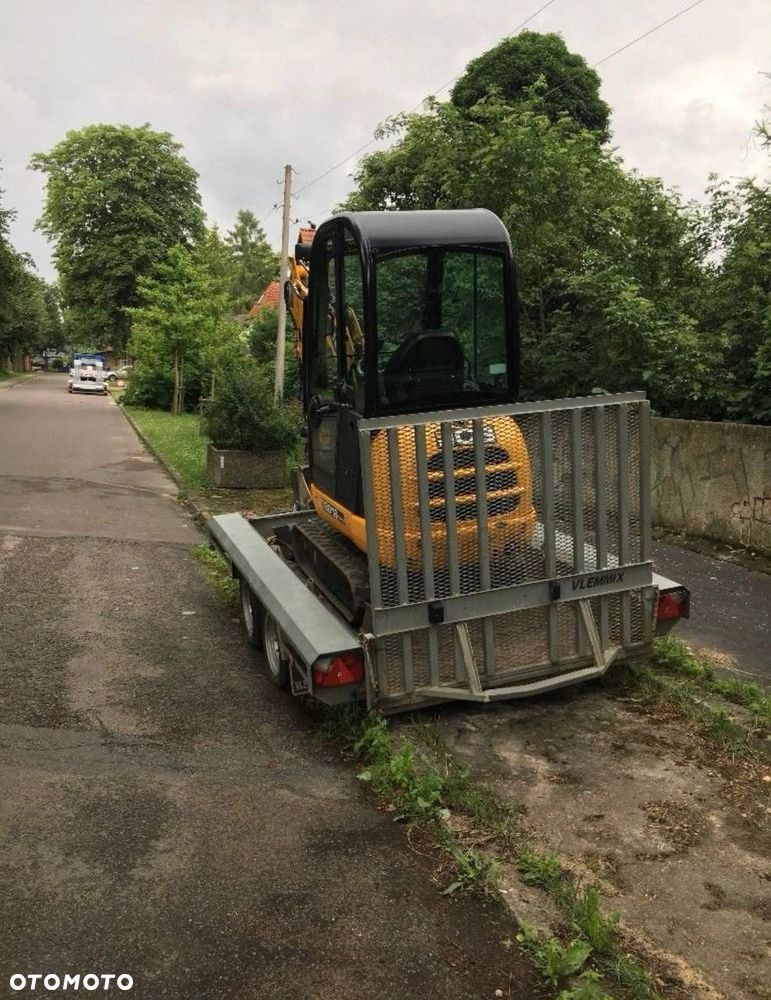 JCB 8018 - 4