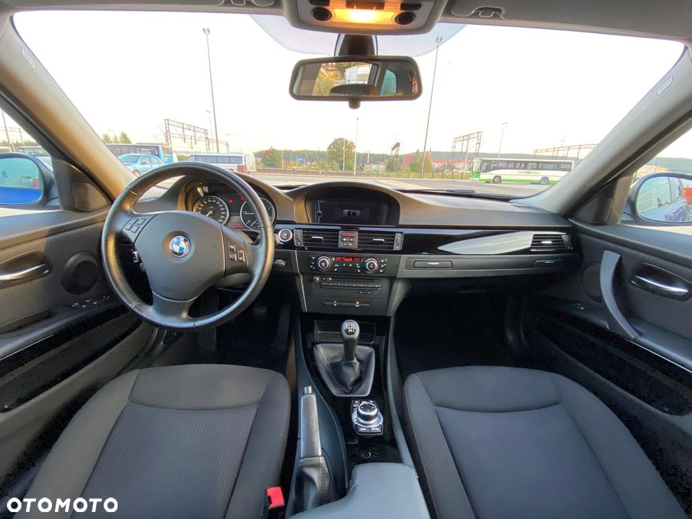 BMW Seria 3 320d DPF - 8