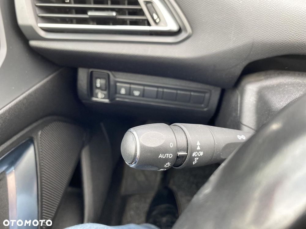 Peugeot 308 - 18