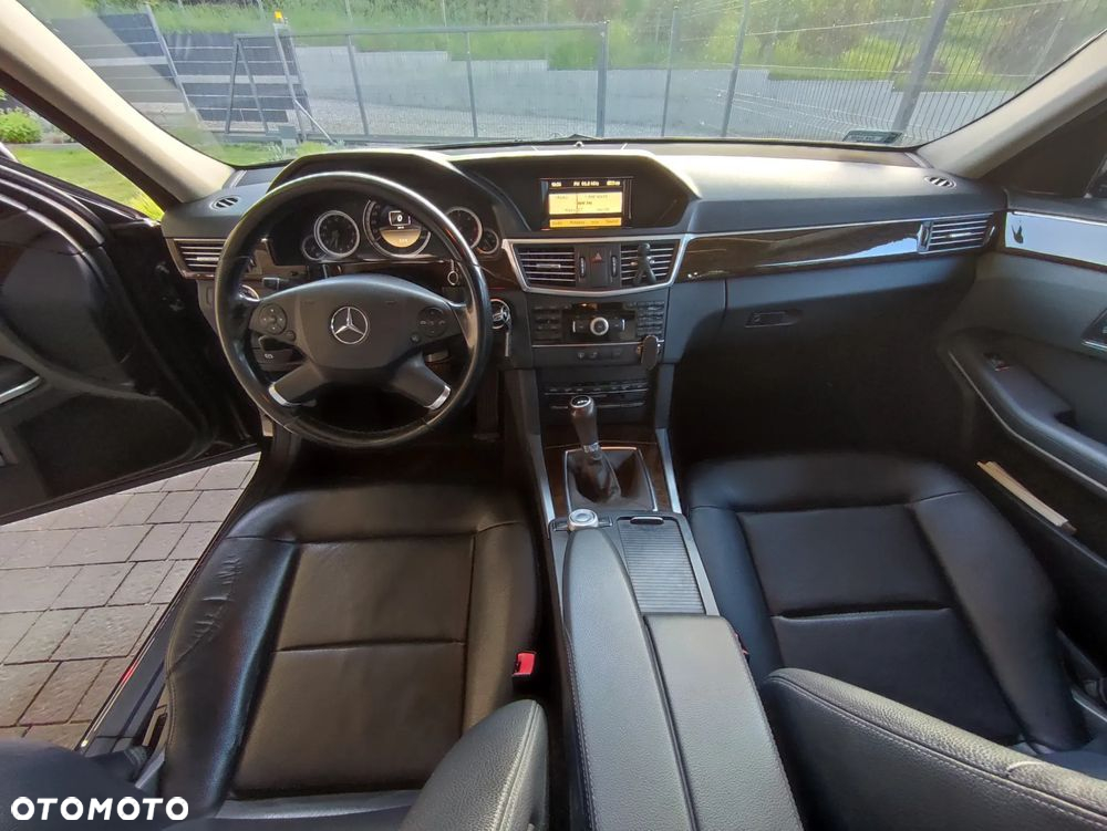 Mercedes-Benz Klasa E 200 CDI BlueEff - 12