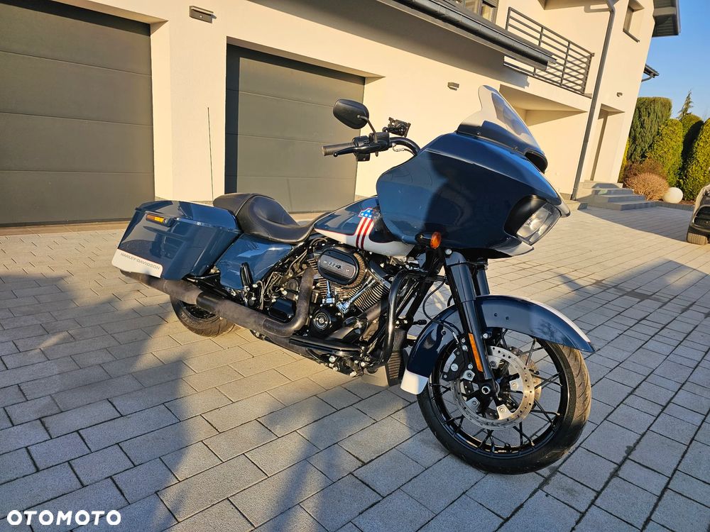 Harley-Davidson Touring Road Glide - 3