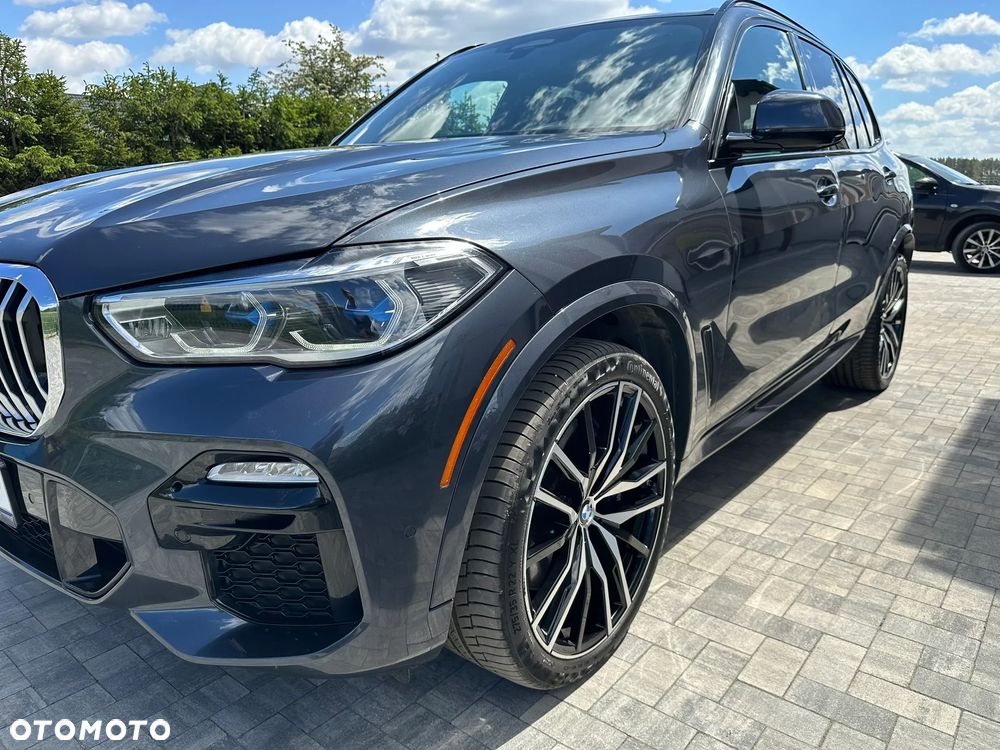 BMW X5 xDrive50i Sport-Aut - 3