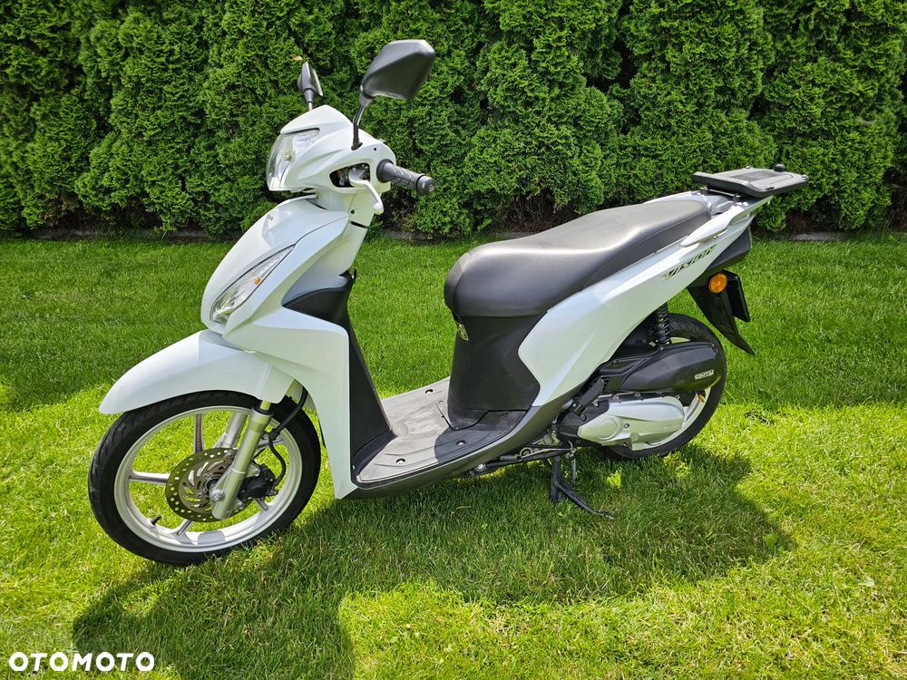 Honda Vision - 2