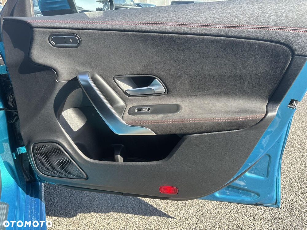 Mercedes-Benz CLA - 20