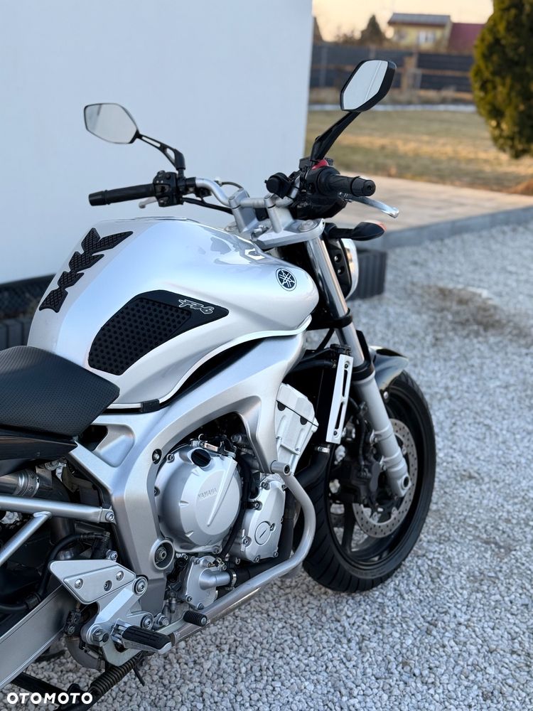 Yamaha FZ6 - 4