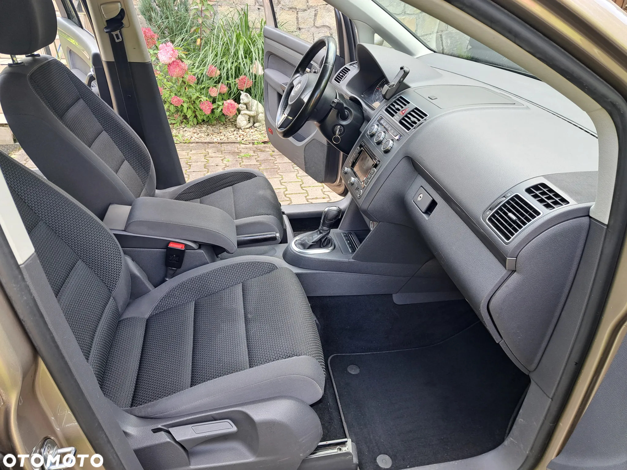 Volkswagen Touran 1.6 TDI DPF Comfortline DSG - 8