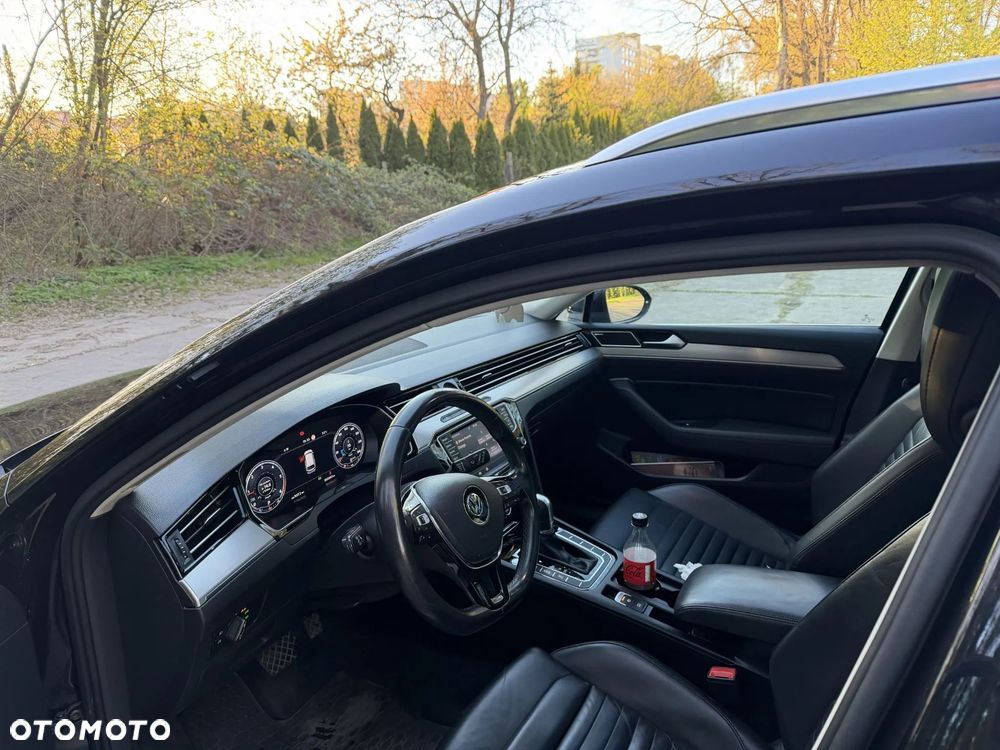 Volkswagen Passat - 10