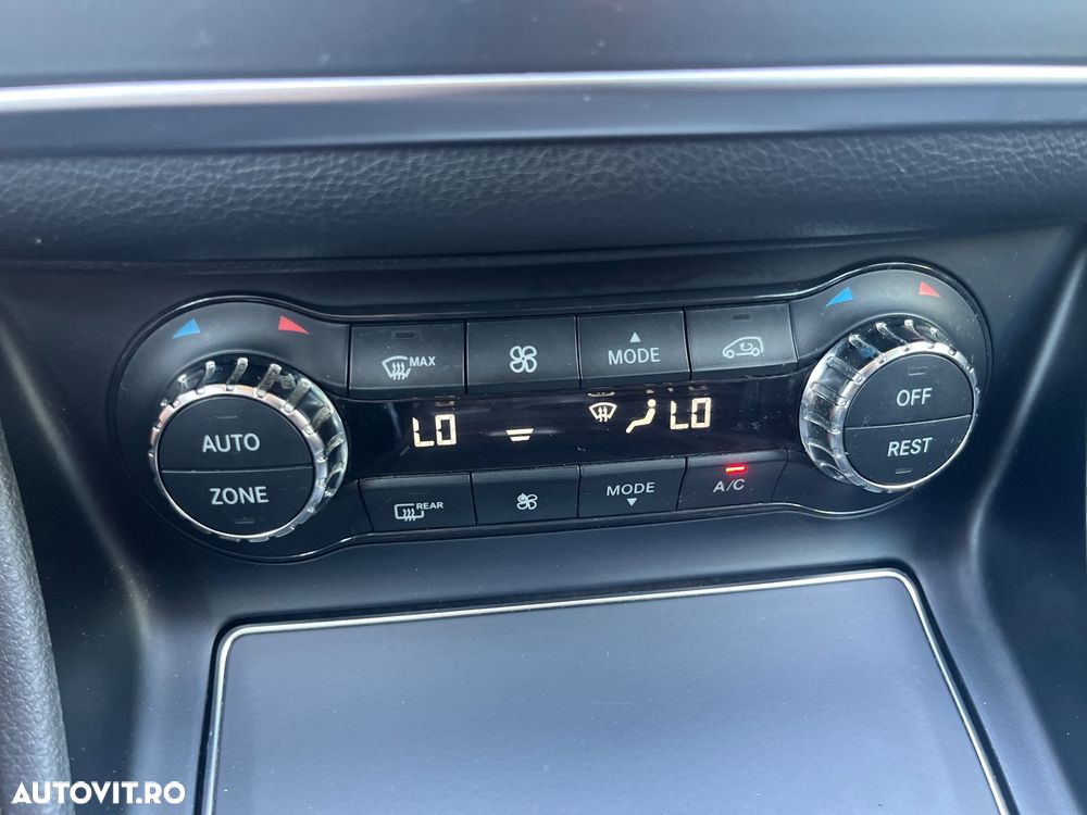 Mercedes-Benz GLA 220 d 7G-DCT AMG Line - 12