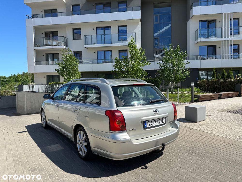 Toyota Avensis 2.0 D-4D Sol - 5