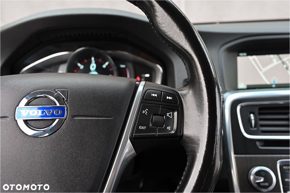 Volvo V60 Cross Country D4 Geartronic Summum - 27