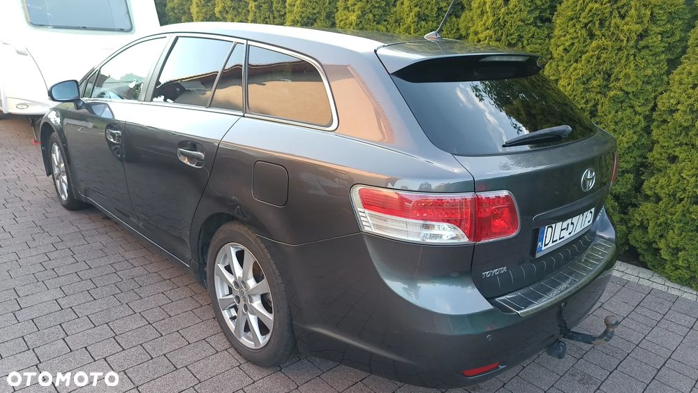 Toyota Avensis 2.0 D-4D Active - 6