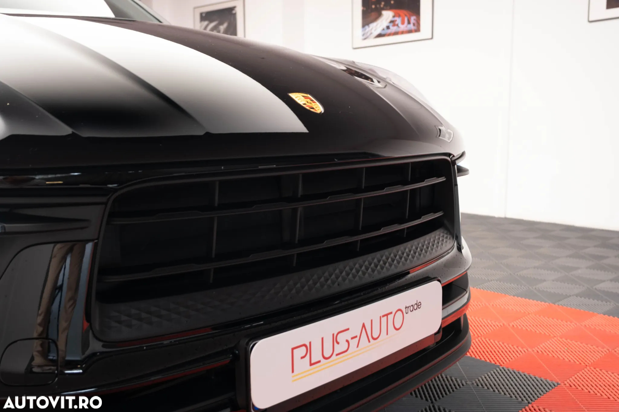 Porsche Macan T - 13