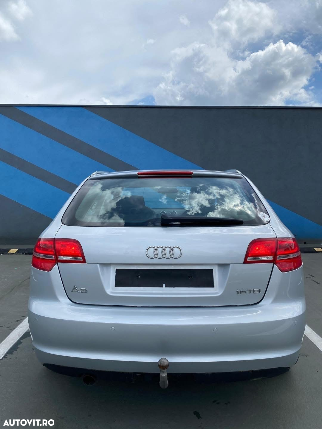 Audi A3 1.6 TDI Sportback Ambiente - 17