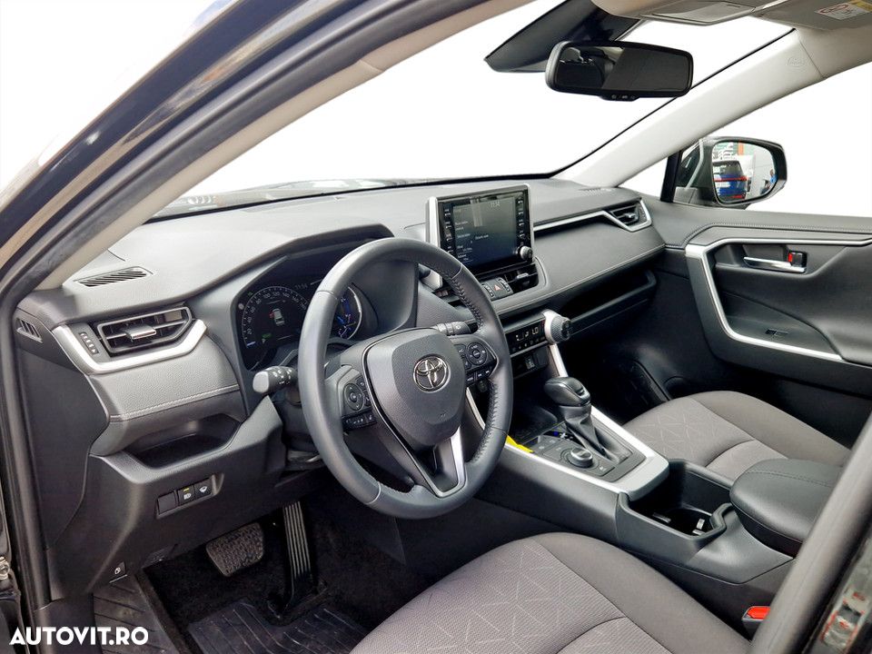 Toyota RAV4 - 18