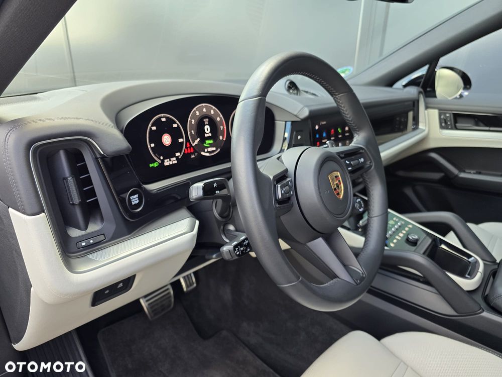 Porsche Cayenne S E-Hybrid PHEV - 15