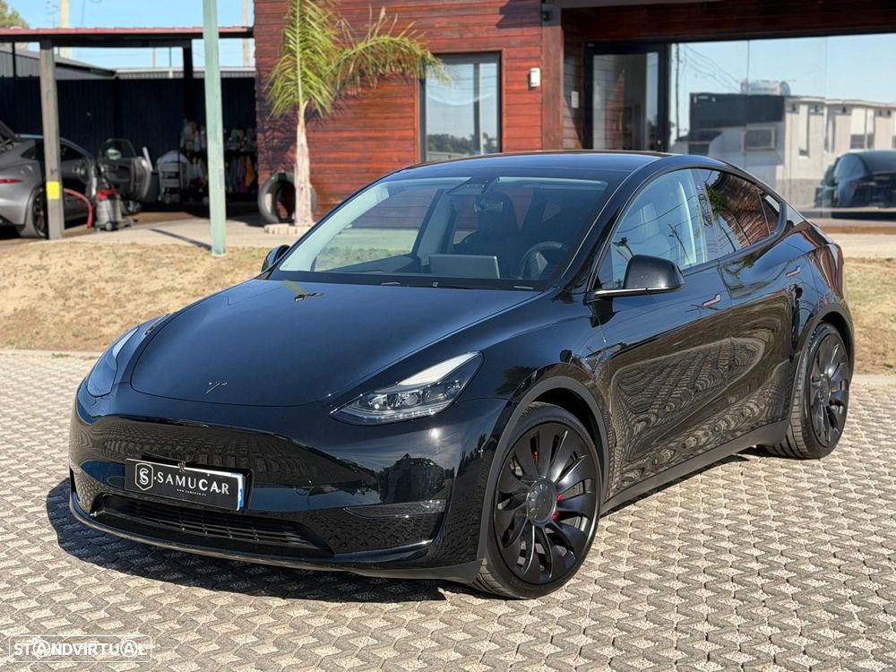 Tesla Model Y Performance Dual Motor AWD - 3