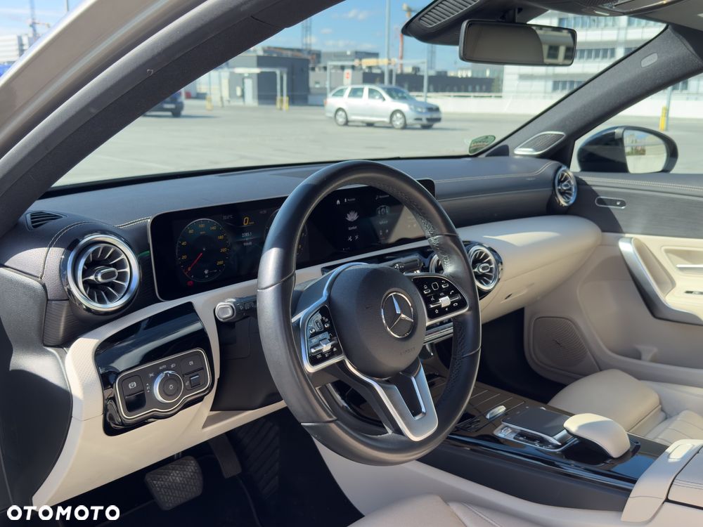 Mercedes-Benz Klasa A 200 7G-DCT - 9