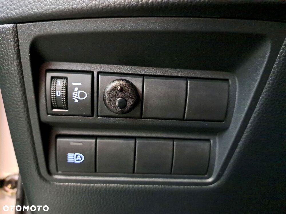 Toyota Yaris - 33
