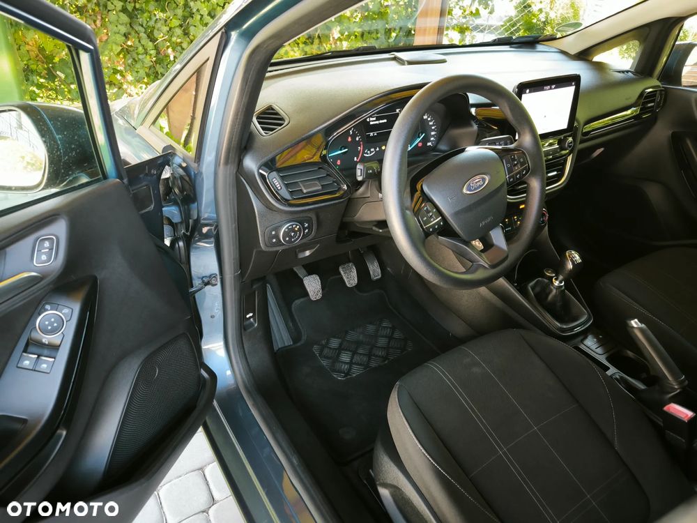 Ford Fiesta 1.0 EcoBoost S&S TITANIUM - 10