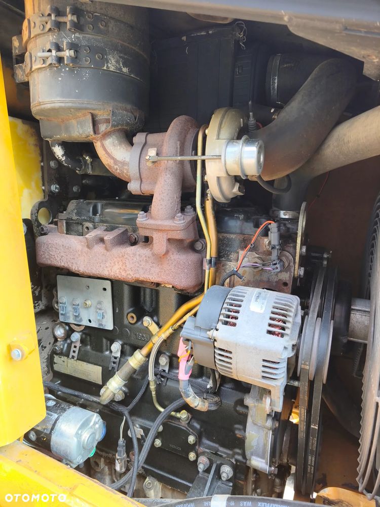 Caterpillar 422E - 5