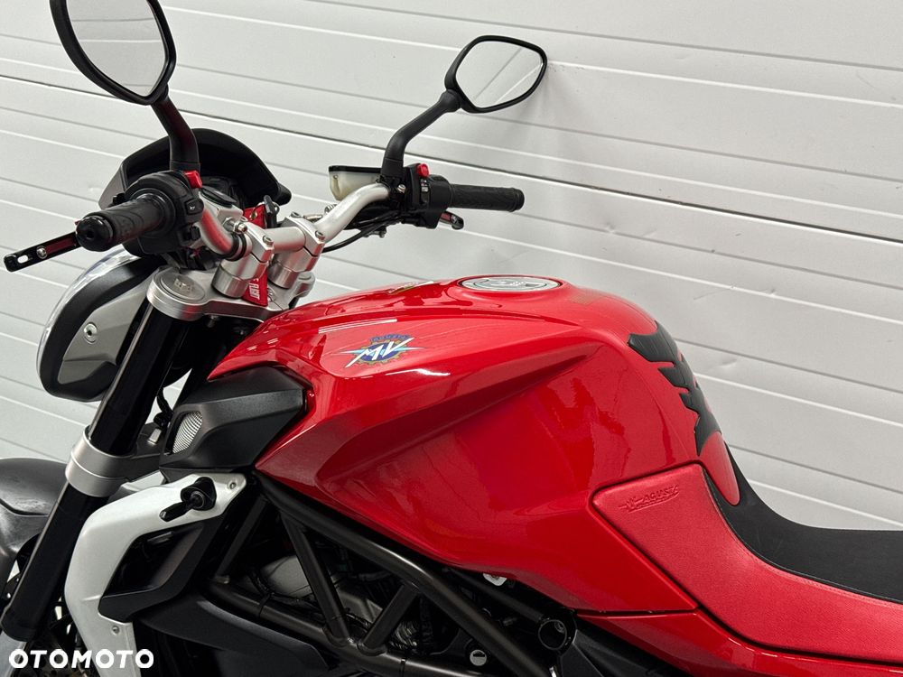 MV AGUSTA Brutale - 19