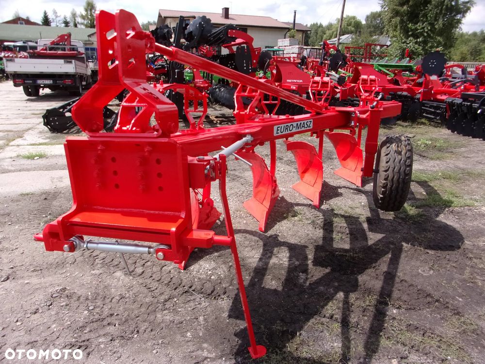 Akpil Pług obrotowy KM-180HP, KM-80R, Mix-Due, KM-80, Euro-Masz PO-4, POM4,  Bomet U-064/1, Pług jednobelkowy Akpil Mix-40, Wirax U018, Euro-Masz PJ4, PJR-4, PJM-4, Pług zagonowy - ramowy Akpil CZH350, CZH400, Euro-Masz Atlas PZ-3, PZ4 - 34