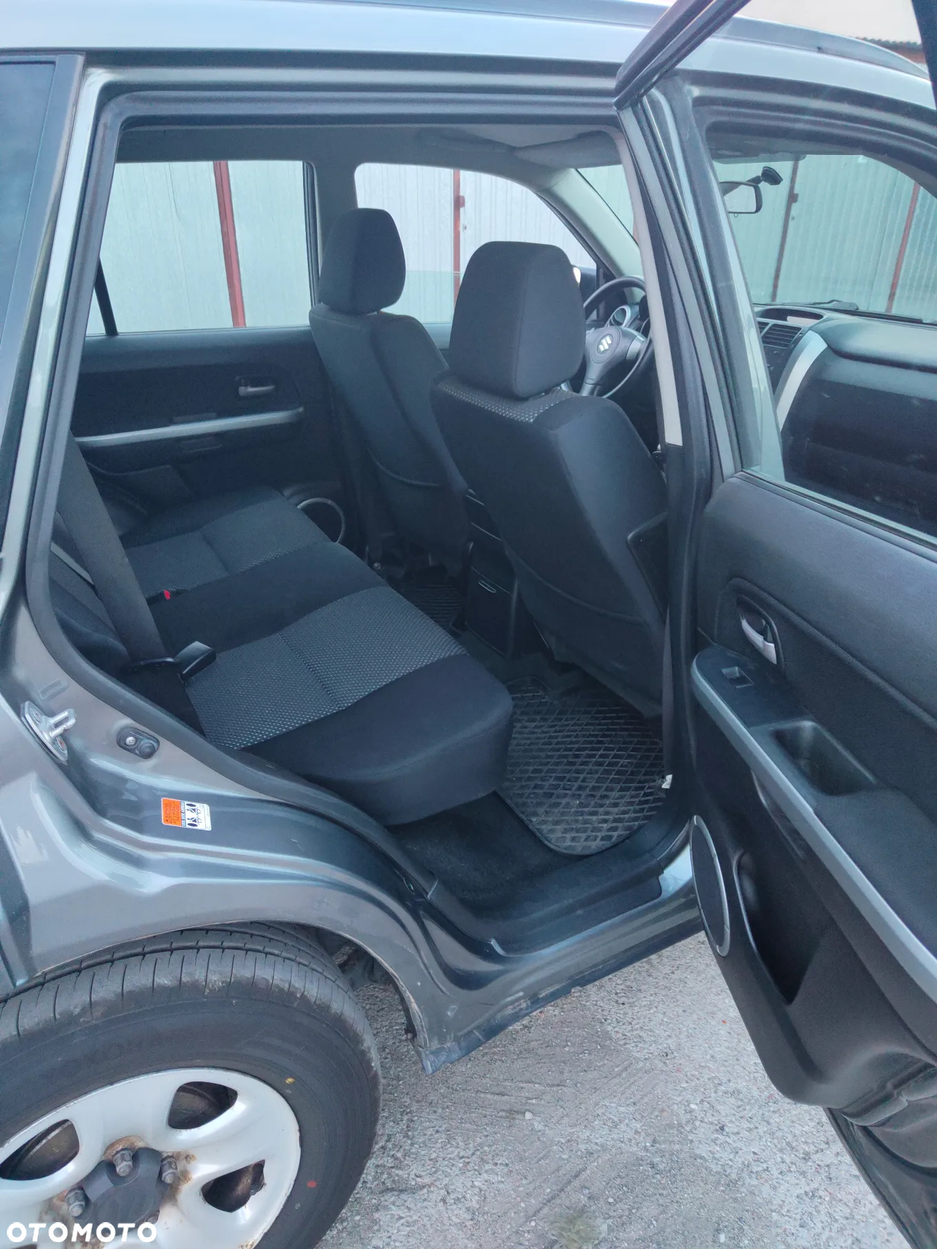 Suzuki Grand Vitara 2.0 - 14