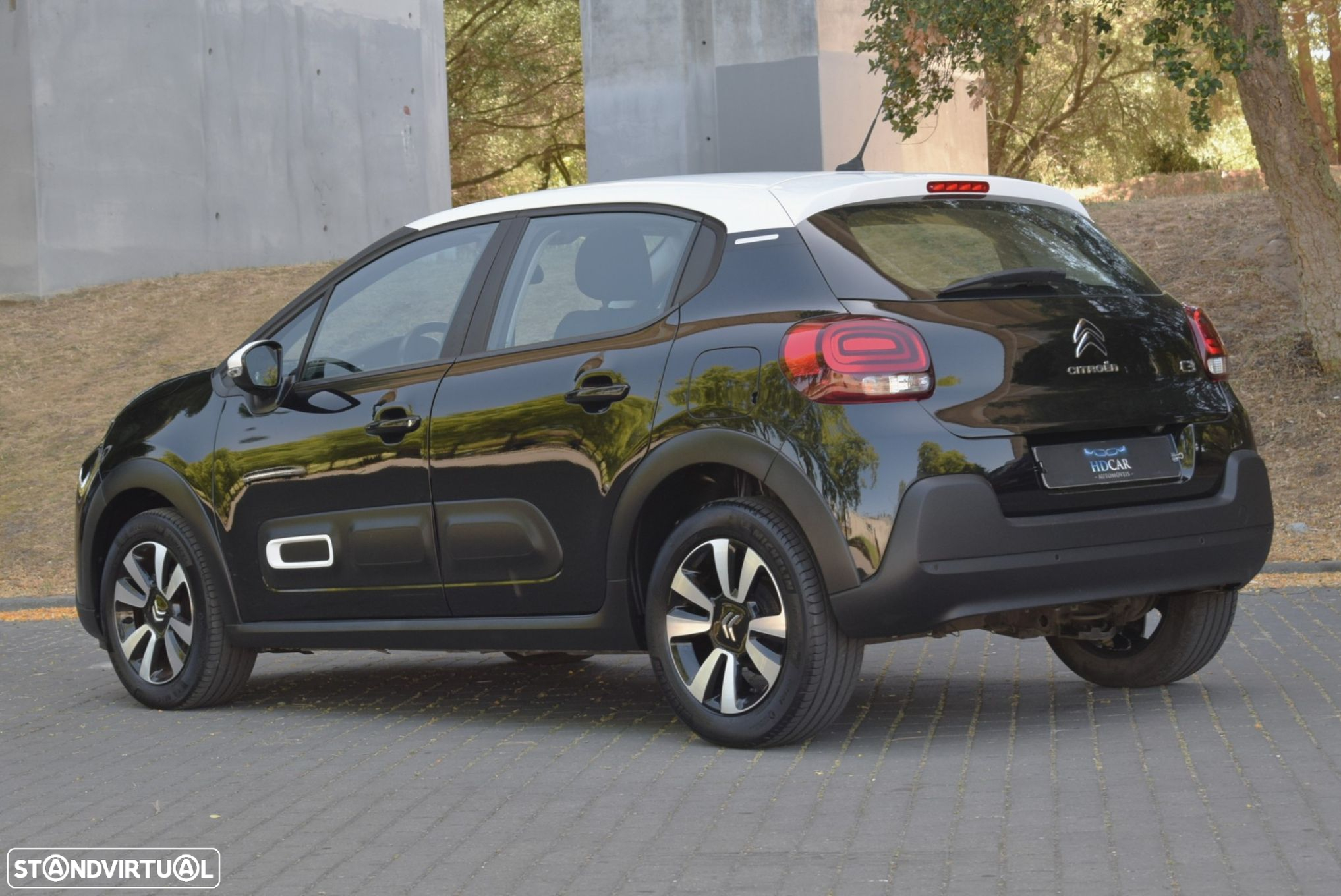 Citroën C3 1.2 PureTech Shine - 2