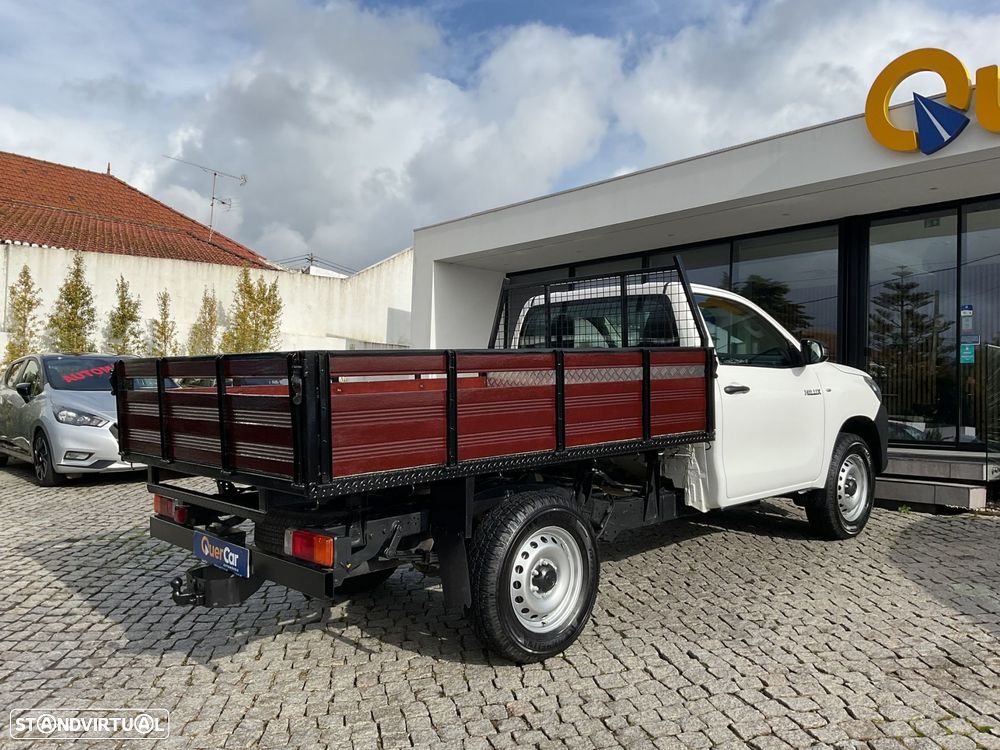 Toyota Hilux 2.4 D-4D 2WD CE - 9