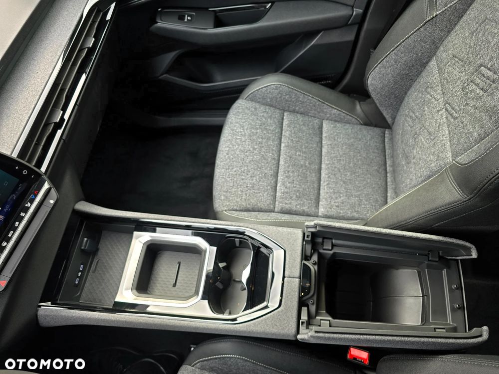 Renault Austral 1.3 TCe mHEV Evolution - 27