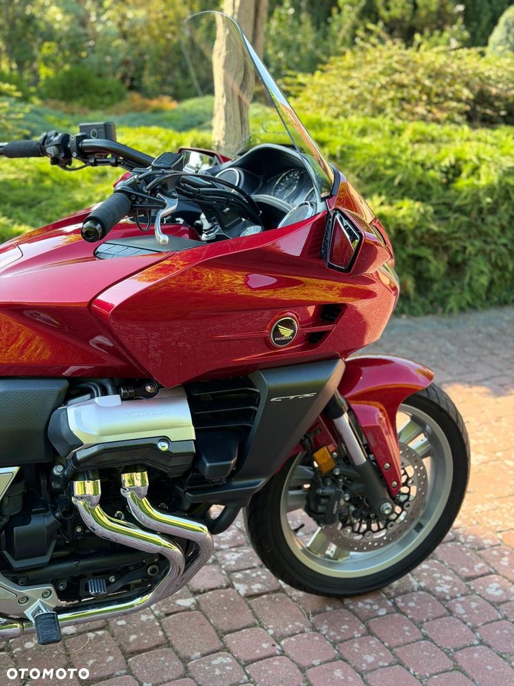 Honda CTX - 7