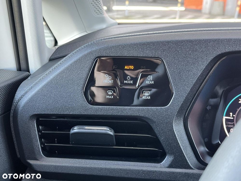 Volkswagen Caddy 2.0 TDI 102 KM skrzynia manualna - 27