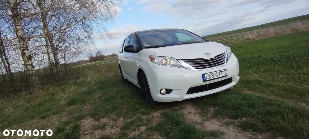 Toyota Sienna 3.5 V6 XLE AWD - 11