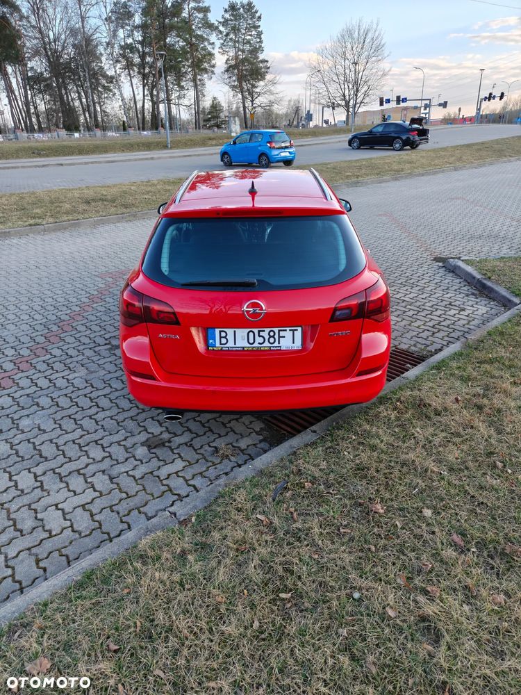 Opel Astra 1.6 T Cosmo - 15