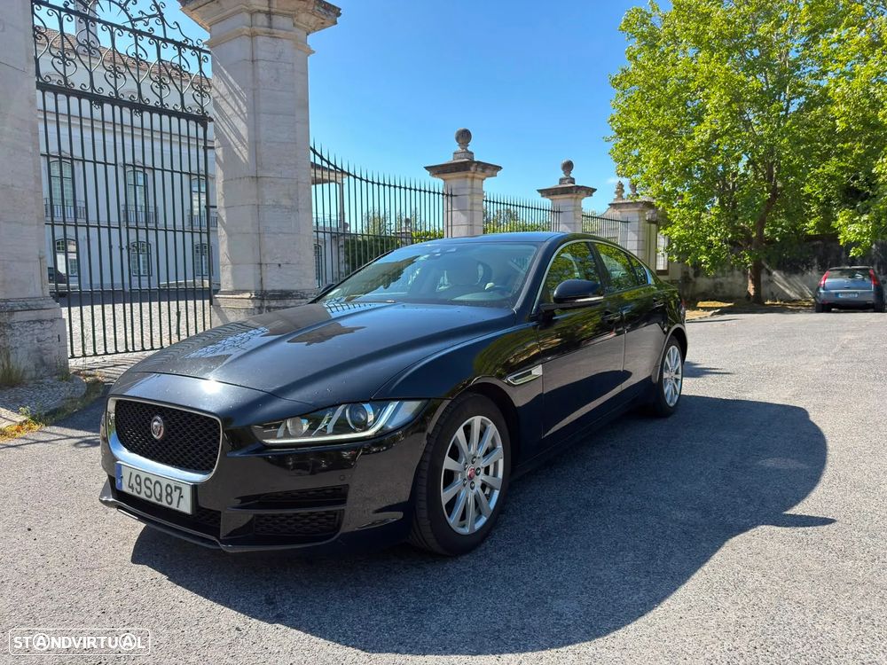 Jaguar XE 2.0 D Prestige - 1