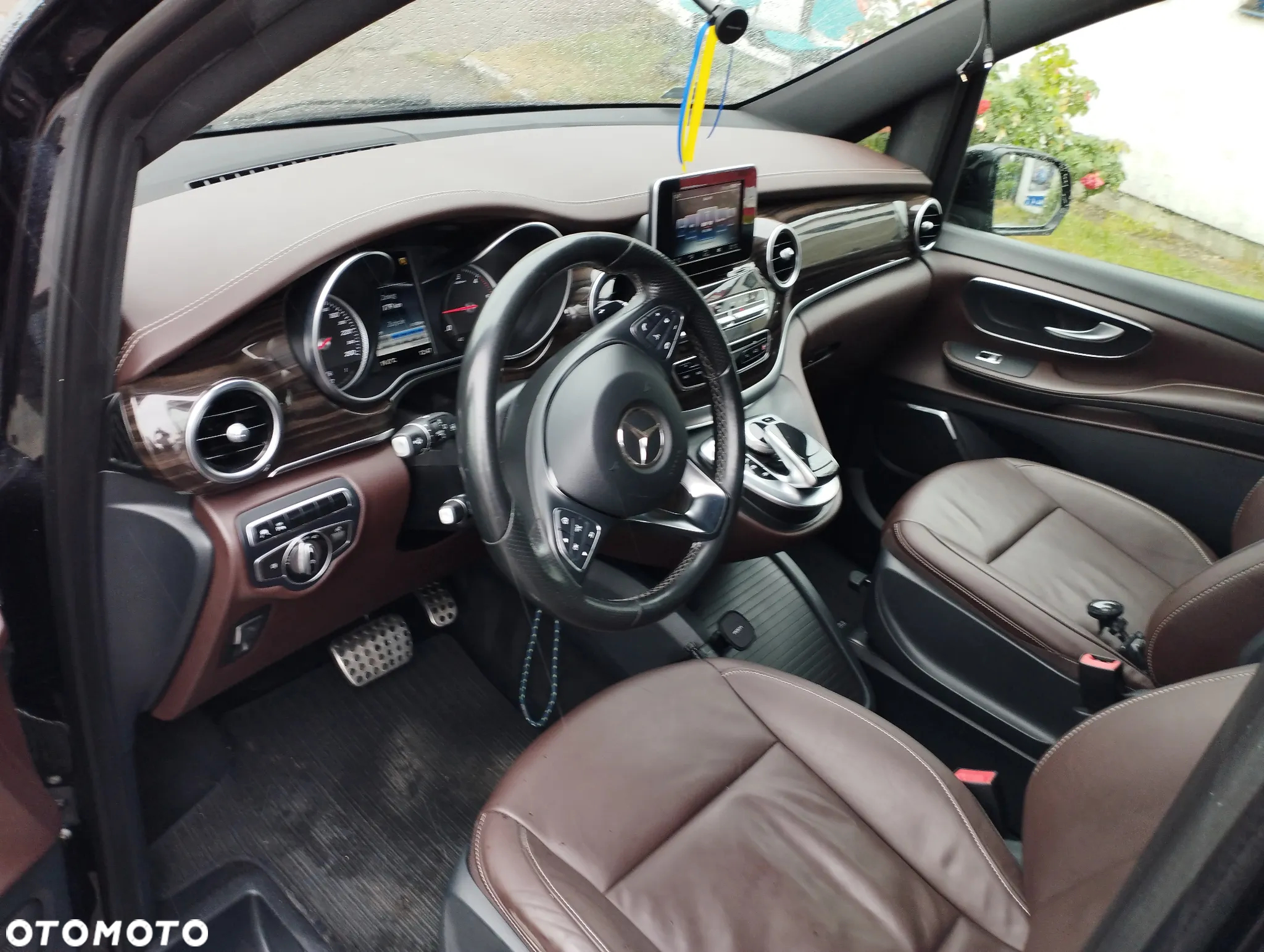 Mercedes-Benz Klasa V - 7