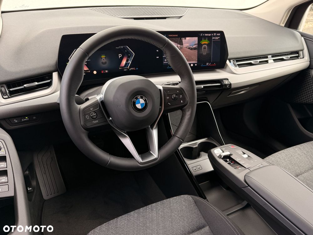 BMW Seria 2 218i - 14