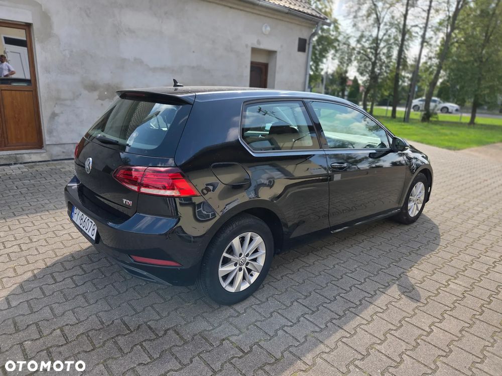 Volkswagen Golf - 6