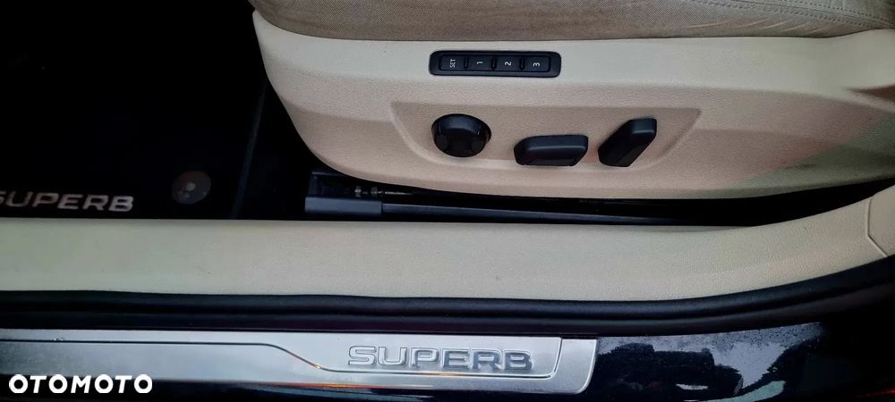 Skoda Superb 2.0 TSI Style DSG - 24