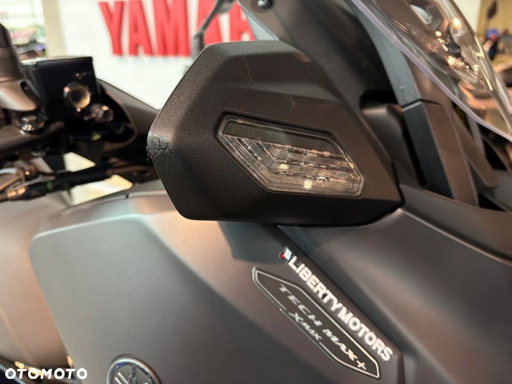Yamaha X-max - 3