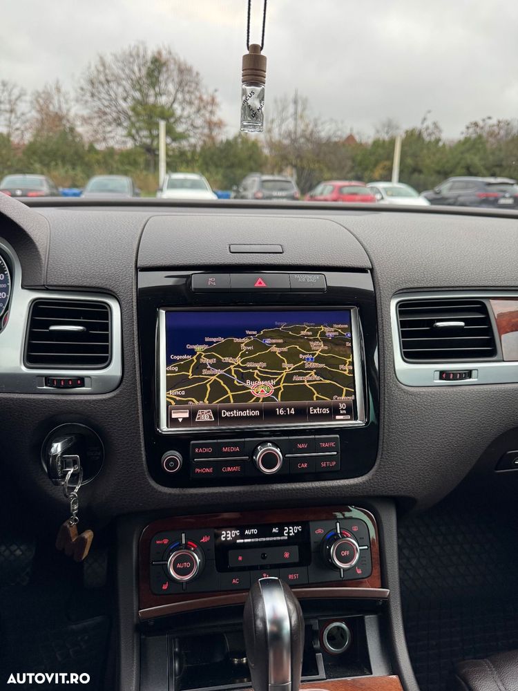 Volkswagen Touareg - 9