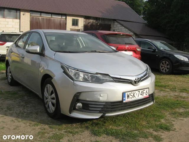 Toyota Auris 1.6 Premium - 2