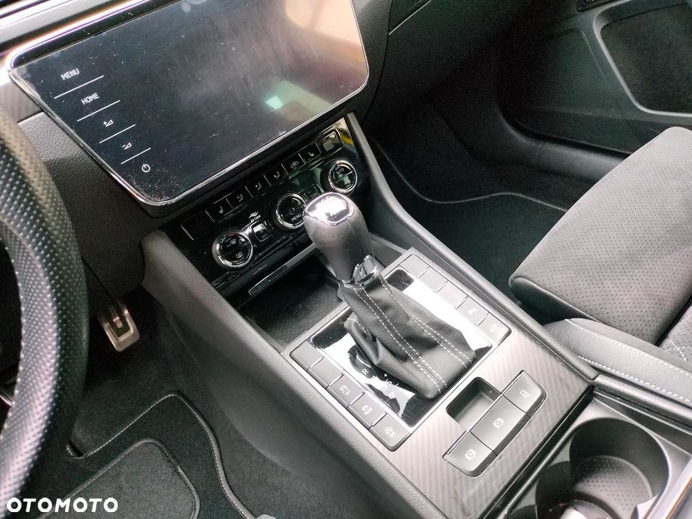 Skoda Superb 2.0 TDI SCR 4x4 Sportline DSG - 14