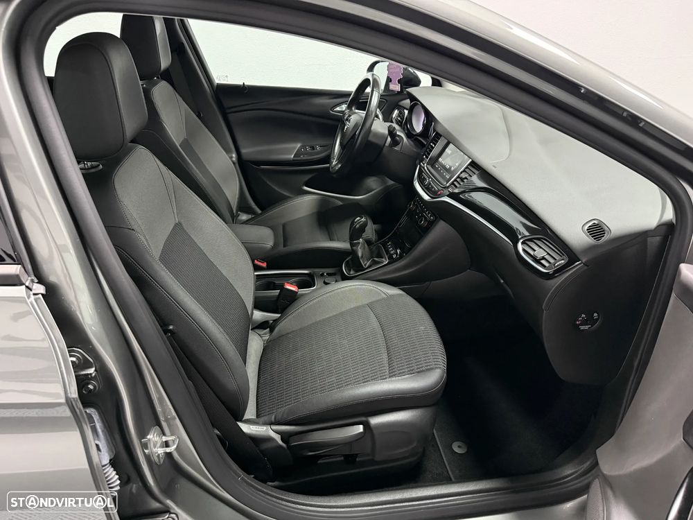 Opel Astra 1.5 D S&S Elegance - 20