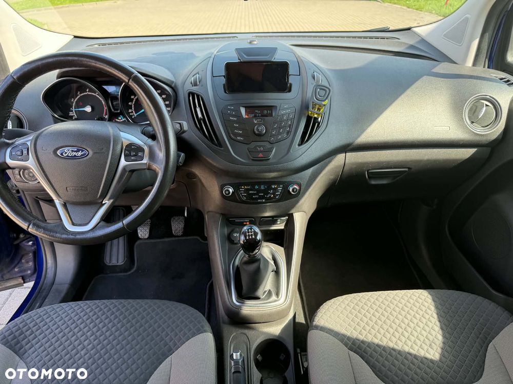 Ford Tourneo Courier - 15